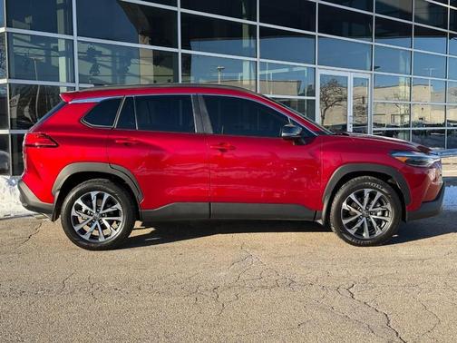 2025 Toyota Corolla Cross XLE