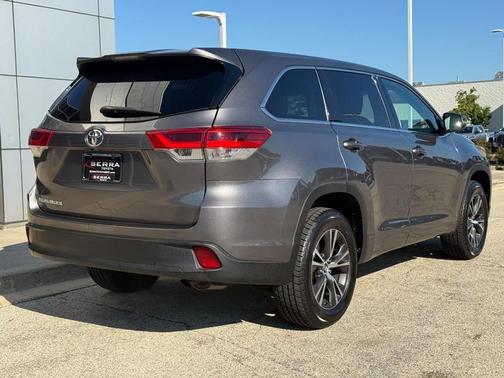 2018 Toyota Highlander LE I4