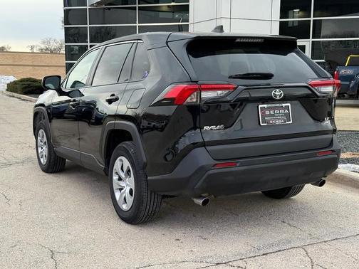 2023 Toyota RAV4 LE