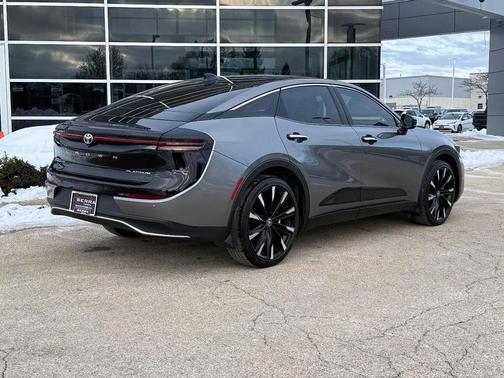 2024 Toyota Crown Platinum