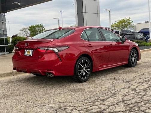 2022 Toyota Camry SE