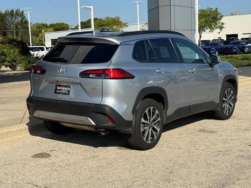 2022 Toyota Corolla Cross XLE
