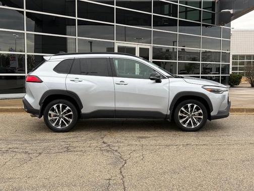 Sonic Silver 2025 Toyota Corolla Cross XLE