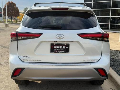 2023 Toyota Highlander Platinum