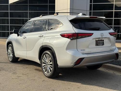 2023 Toyota Highlander Platinum
