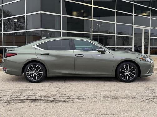 2024 Lexus ES 300h Premium