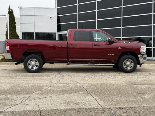 Delmonico Red Pearlcoat 2022 RAM 2500 Big Horn Crew Cab 4x4 8' Box