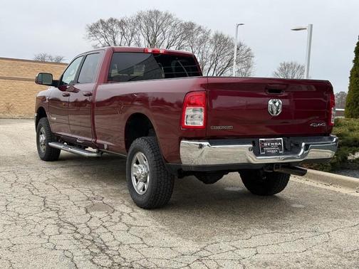 Delmonico Red Pearlcoat 2022 RAM 2500 Big Horn Crew Cab 4x4 8' Box