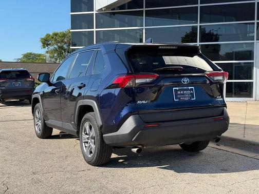 2022 Toyota RAV4 Hybrid XLE