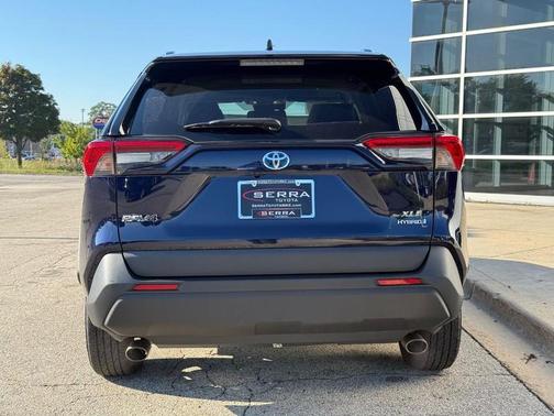 2022 Toyota RAV4 Hybrid XLE