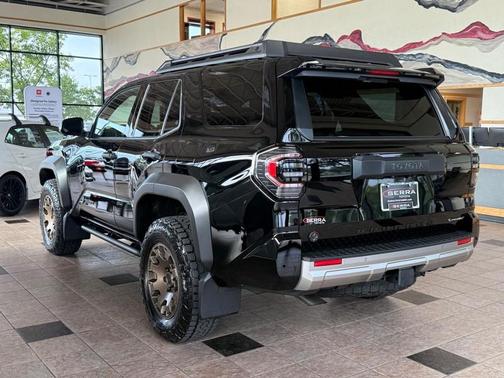 2025 Toyota 4Runner Hybrid Trailhunter