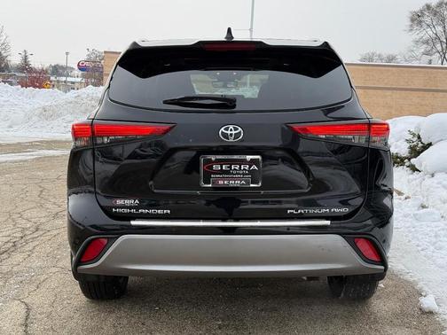 2023 Toyota Highlander Platinum