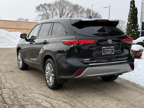 2023 Toyota Highlander Platinum