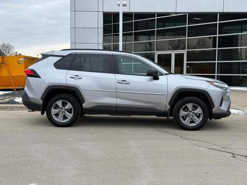 2024 Toyota RAV4 Hybrid LE