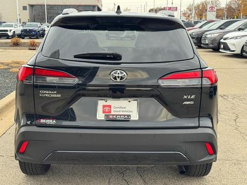 2024 Toyota Corolla Cross XLE