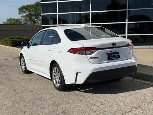 Ice Cap 2025 Toyota Corolla LE