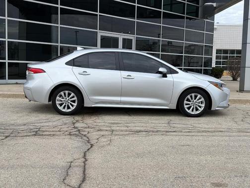 Classic Silver Metallic 2025 Toyota Corolla LE