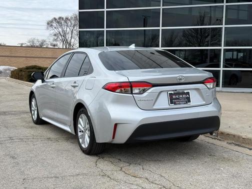 Classic Silver Metallic 2025 Toyota Corolla LE