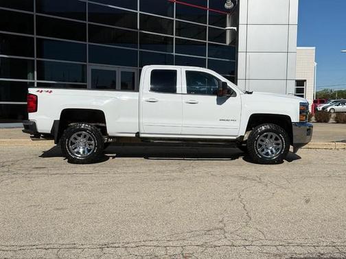 Summit White 2019 Chevrolet Silverado 2500 LT