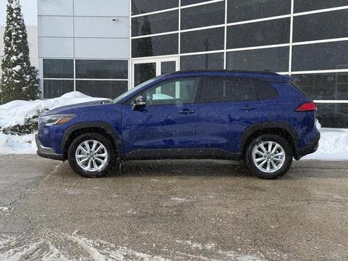 2025 Toyota Corolla Cross LE