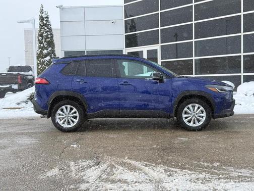 2025 Toyota Corolla Cross LE