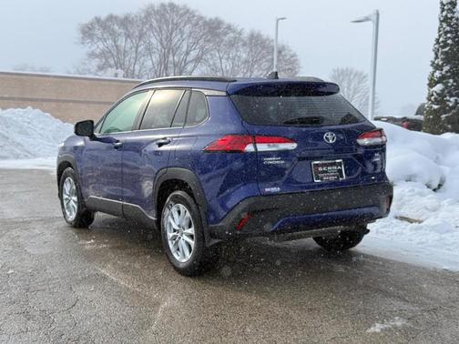 2025 Toyota Corolla Cross LE