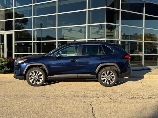 2020 Toyota RAV4 XLE Premium