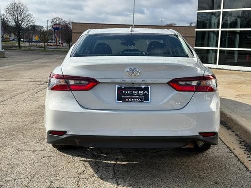 Ice 2024 Toyota Camry LE