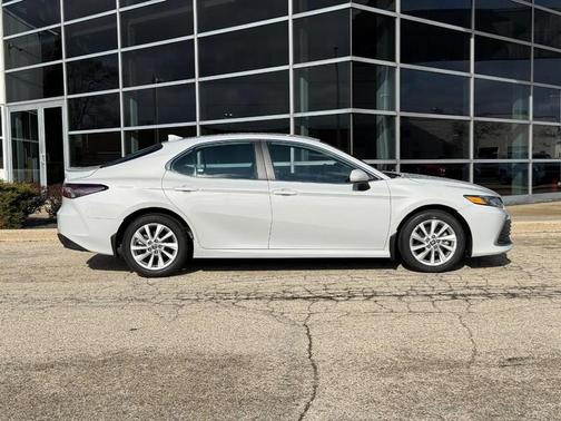 Ice 2024 Toyota Camry LE