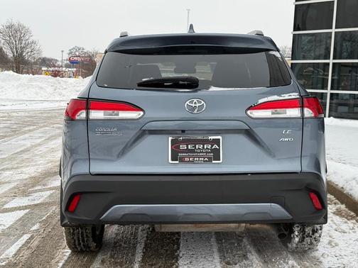 2024 Toyota Corolla Cross LE