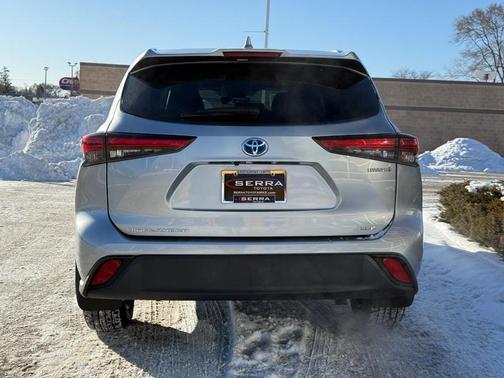 2023 Toyota Highlander Hybrid XLE