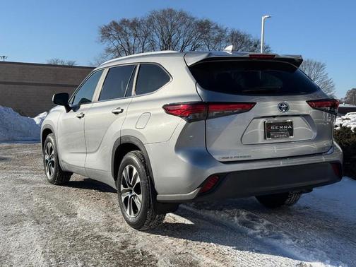 2023 Toyota Highlander Hybrid XLE