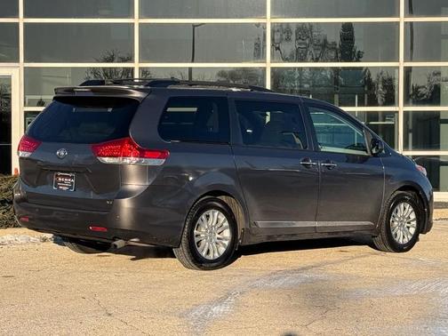 2014 Toyota Sienna XLE