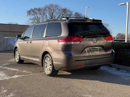 2014 Toyota Sienna XLE