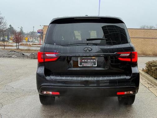 2018 INFINITI QX80 Base