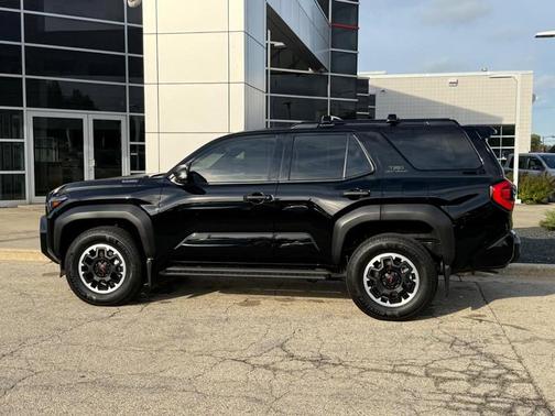 2025 Toyota 4Runner TRD Off Road