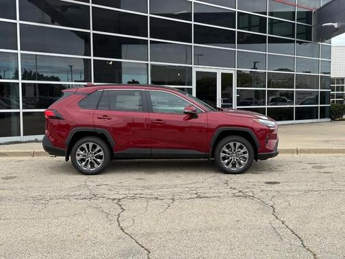 2025 Toyota RAV4 XLE Premium