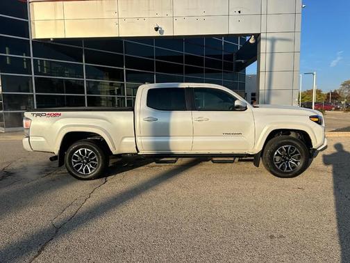 2022 Toyota Tacoma TRD Sport