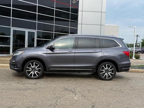 Modern Steel Metallic 2020 Honda Pilot Touring 8-Passenger