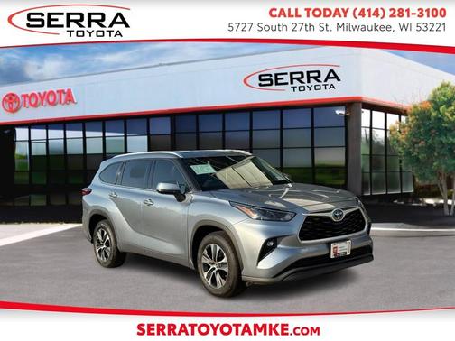 2022 Toyota Highlander Hybrid XLE