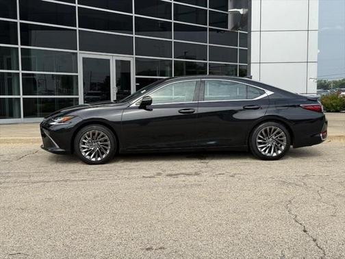 2025 Lexus ES 300h Luxury