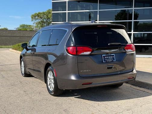 Granite Crystal Metallic Clearcoat 2020 Chrysler Voyager LXI