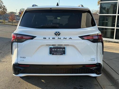 2023 Toyota Sienna XSE 7 Passenger