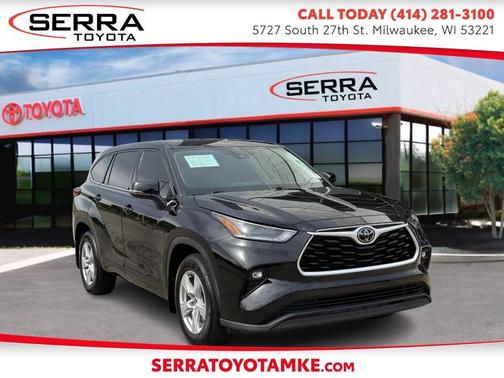 Midnight Black Metallic 2021 Toyota Highlander LE