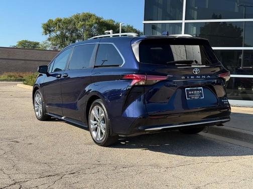 2021 Toyota Sienna Platinum 7 Passenger
