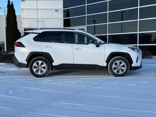 2019 Toyota RAV4 LE