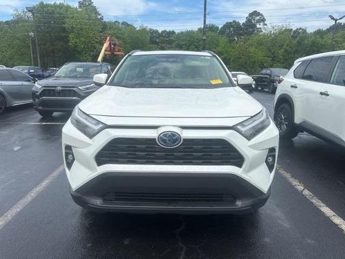 2022 Toyota RAV4 Hybrid XLE Premium
