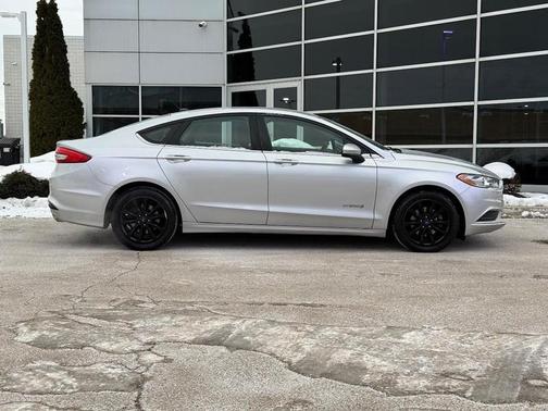 2017 Ford Fusion Hybrid SE