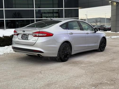 2017 Ford Fusion Hybrid SE