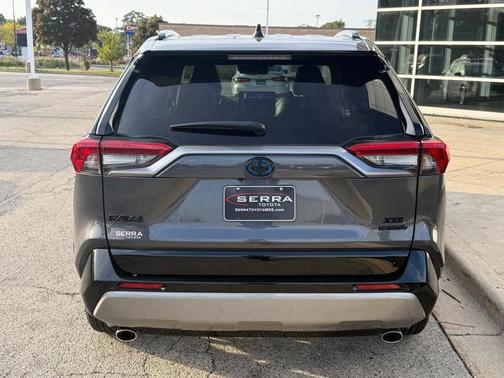 2024 Toyota RAV4 Hybrid SE